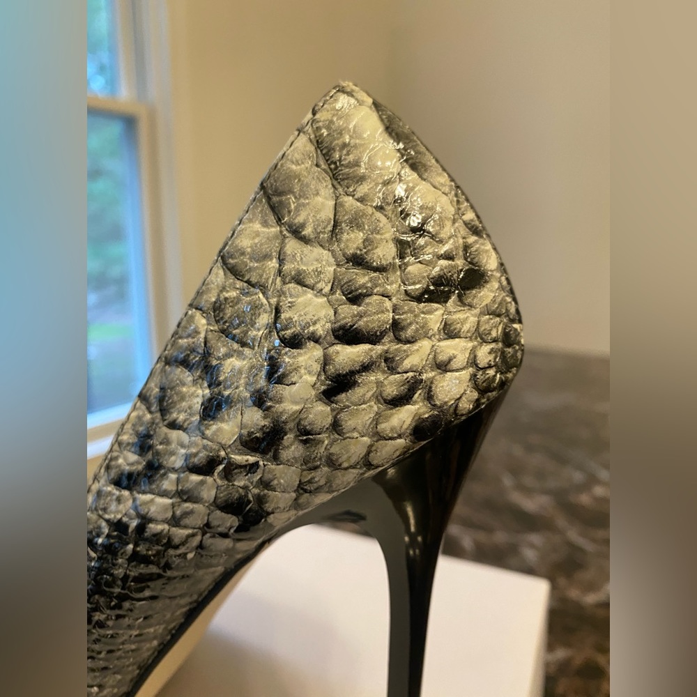 MADDEN GIRL WOMEN’S PUMP HEELS - Picture 7 of 11